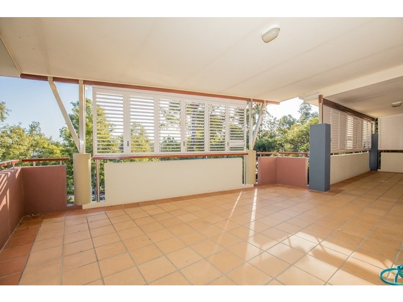 2/3 Indooroopilly Street, Dutton Park QLD 4102