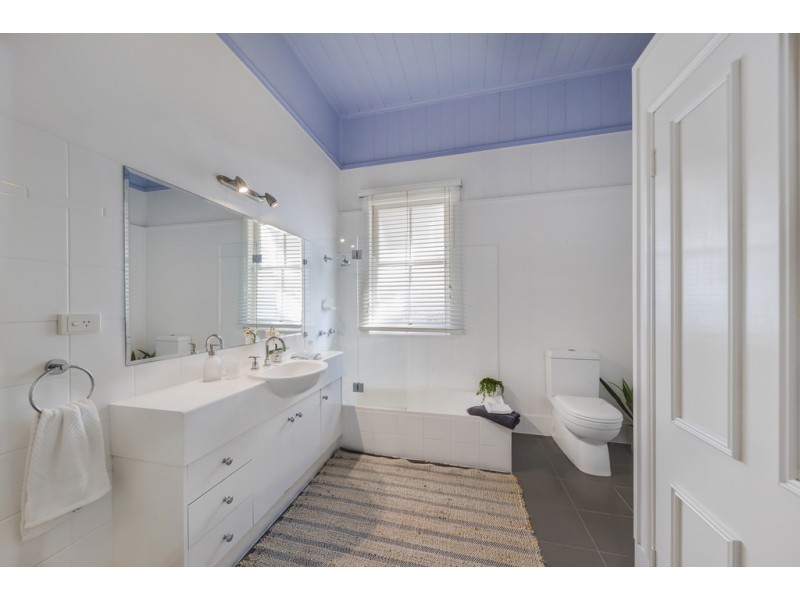 32 Upper Lancaster Road, Ascot QLD 4007