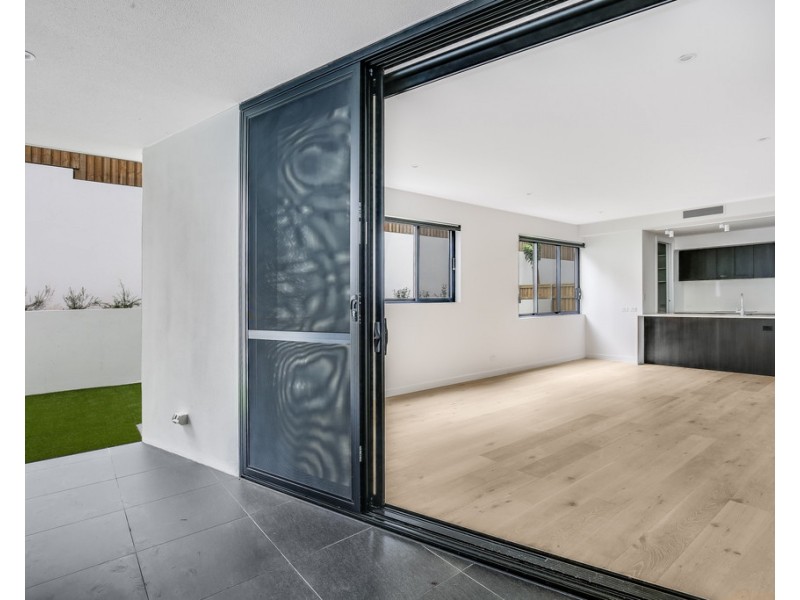 104/24 Norman Crescent, Norman Park QLD 4170