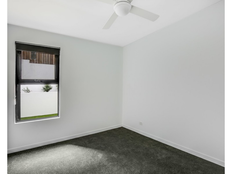104/24 Norman Crescent, Norman Park QLD 4170