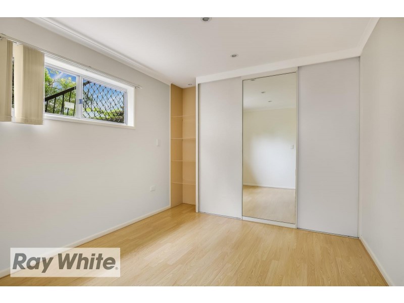 3 Birdvale Street, Taringa QLD 4068