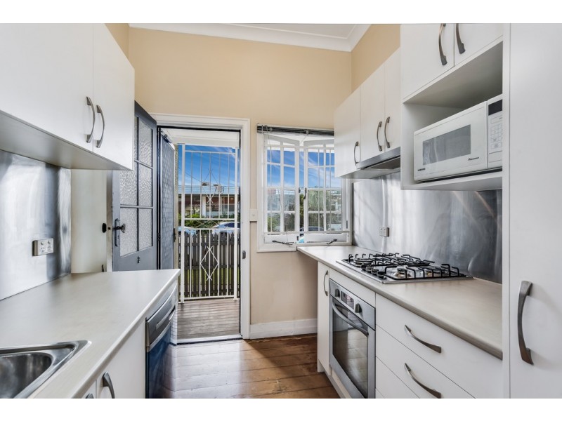 2/51 Racecourse Road, Hamilton QLD 4007