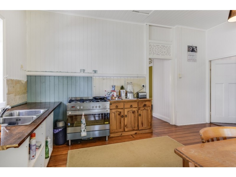 10 Jimbour Street, Wooloowin QLD 4030