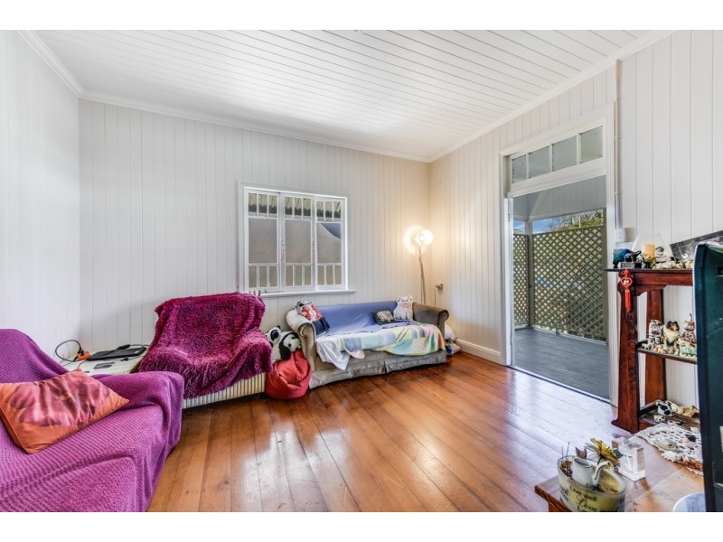 10 Jimbour Street, Wooloowin QLD 4030