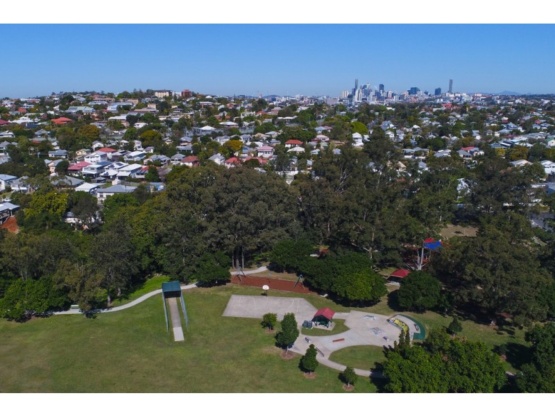 10 Jimbour Street, Wooloowin QLD 4030