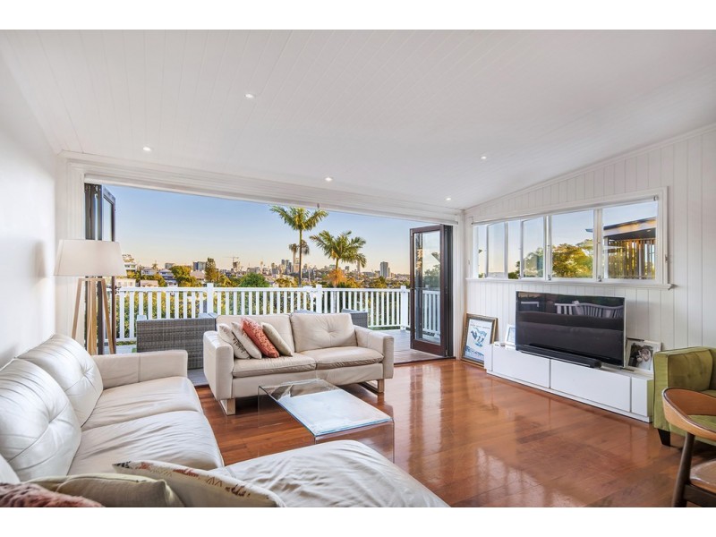 135 Crosby Road, Hamilton QLD 4007