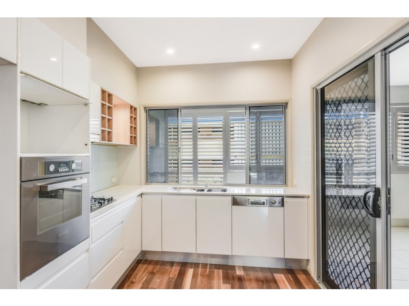 4/12 Riverview Terrace, Hamilton QLD 4007