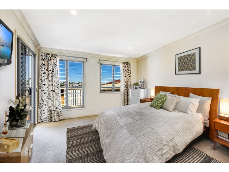 4/12 Riverview Terrace, Hamilton QLD 4007