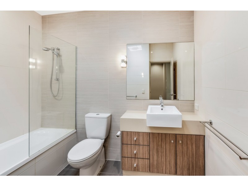 4/12 Riverview Terrace, Hamilton QLD 4007