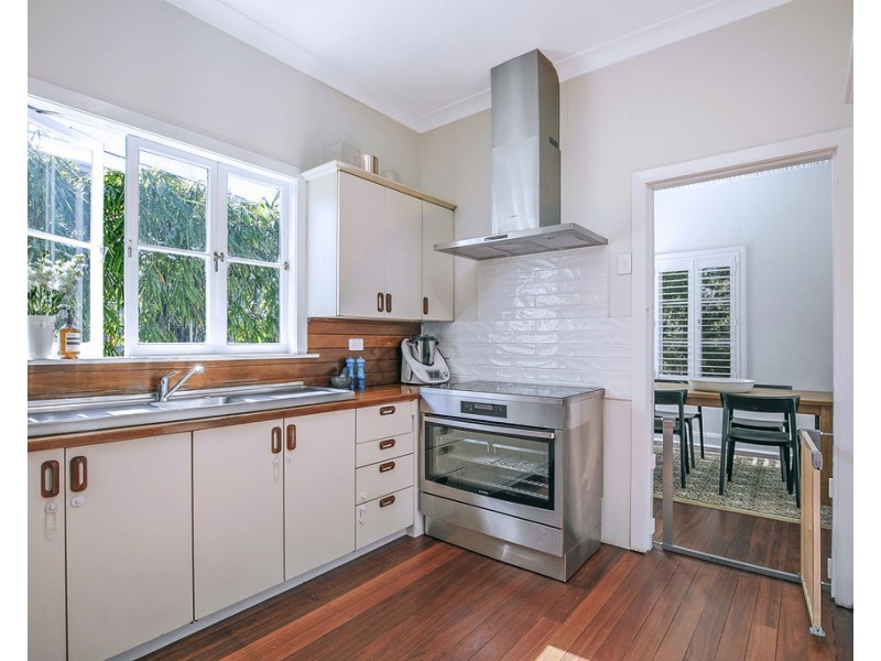 13 Doncaster Street, Hendra QLD 4011