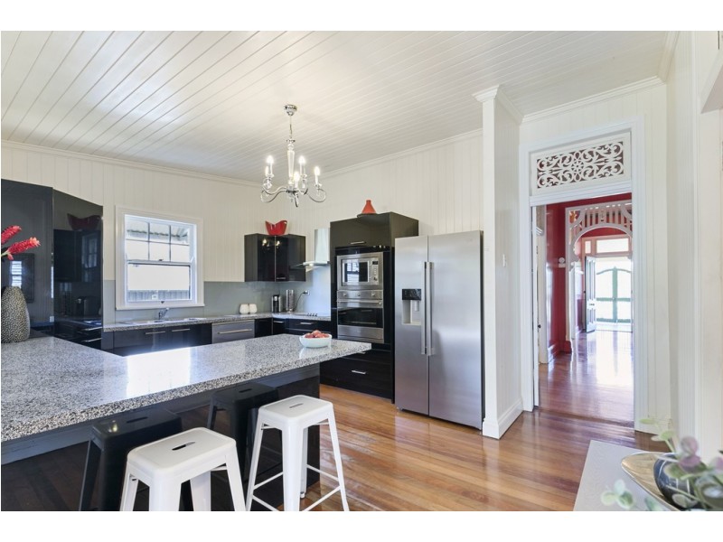 39 Stoneleigh Street, Albion QLD 4010