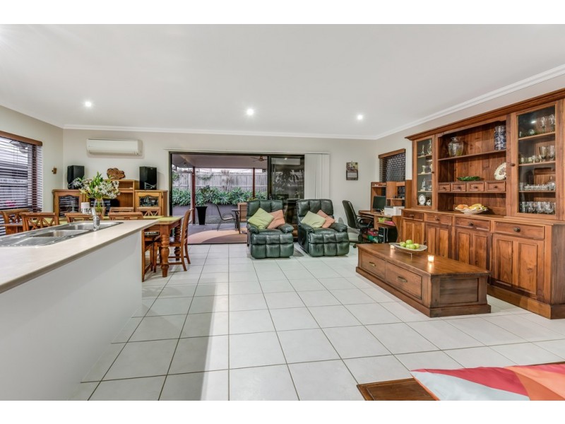35 Castlewellan Circuit, Warner QLD 4500