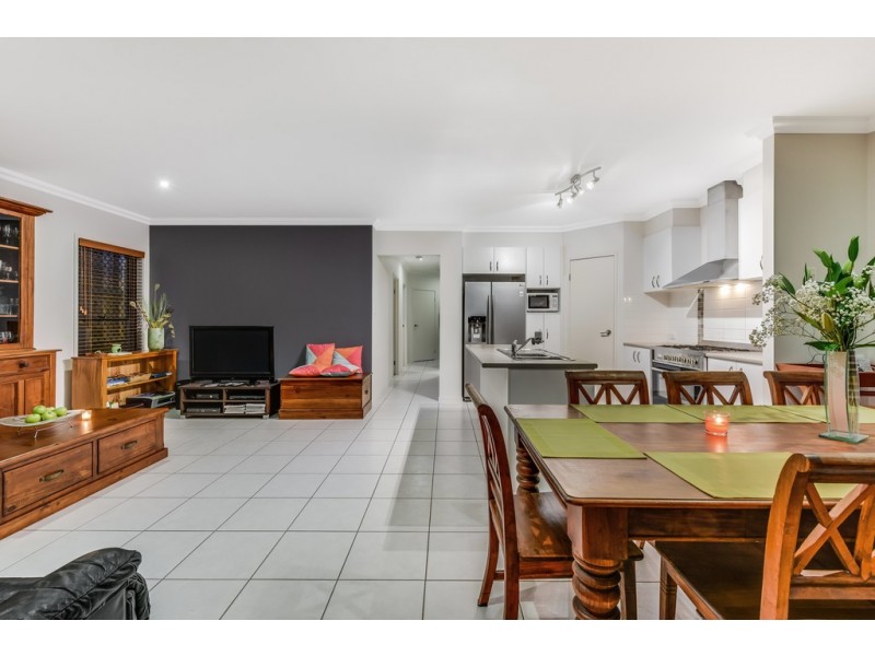 35 Castlewellan Circuit, Warner QLD 4500