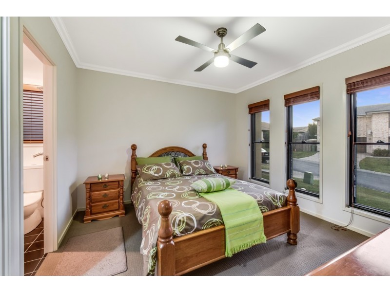 35 Castlewellan Circuit, Warner QLD 4500