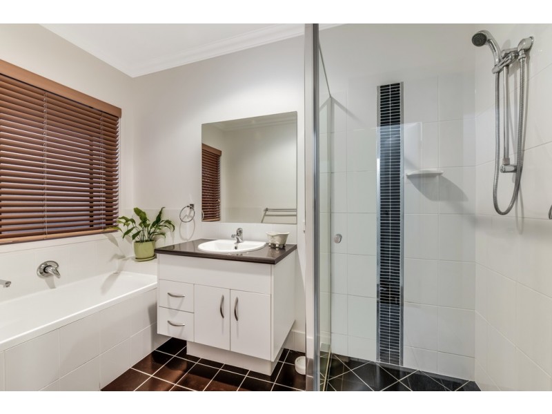 35 Castlewellan Circuit, Warner QLD 4500
