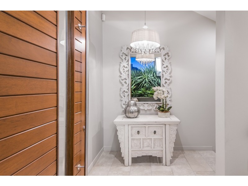 3 Mikado Street, Hamilton QLD 4007