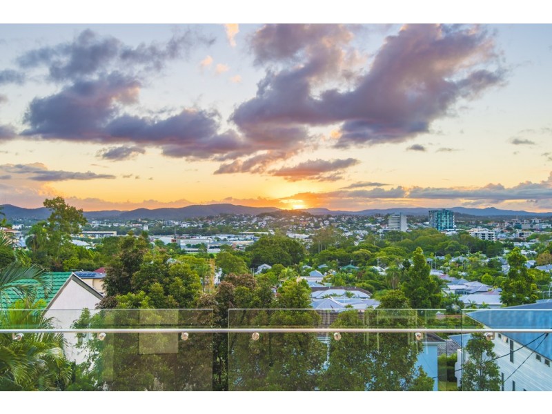 3 Mikado Street, Hamilton QLD 4007