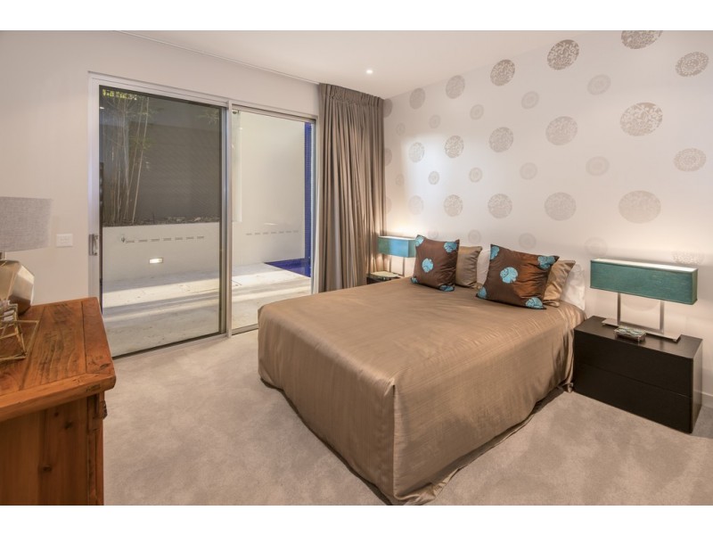 3 Mikado Street, Hamilton QLD 4007