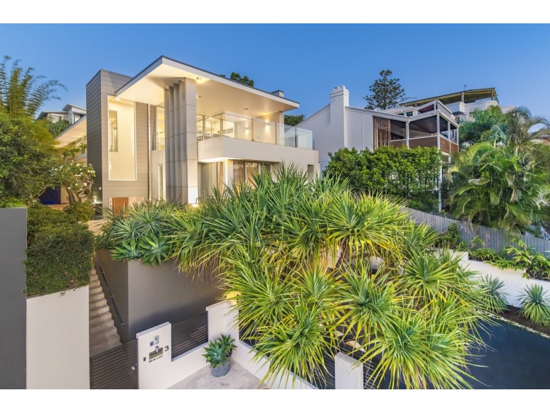 3 Mikado Street, Hamilton QLD 4007