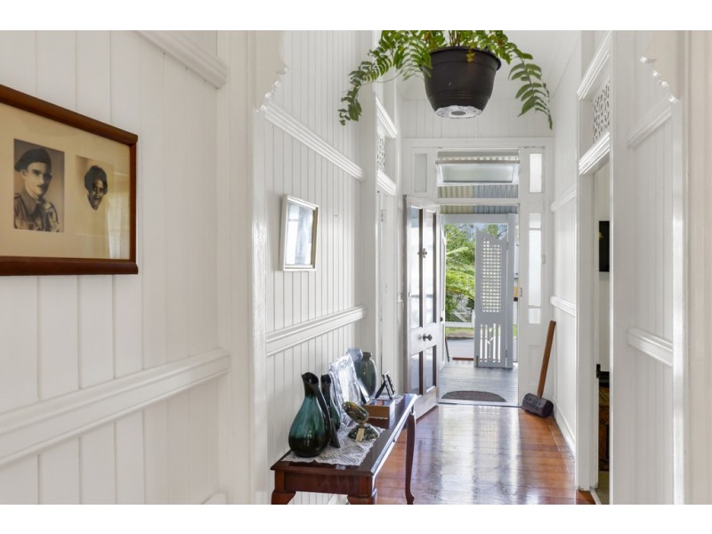 6 Thomas Street, Clayfield QLD 4011