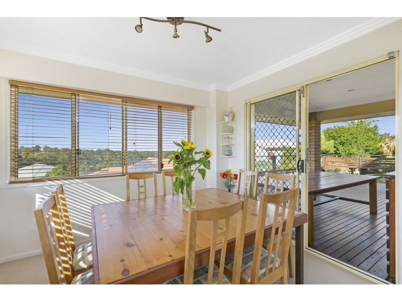 5 Excelcia Court, Eatons Hill QLD 4037