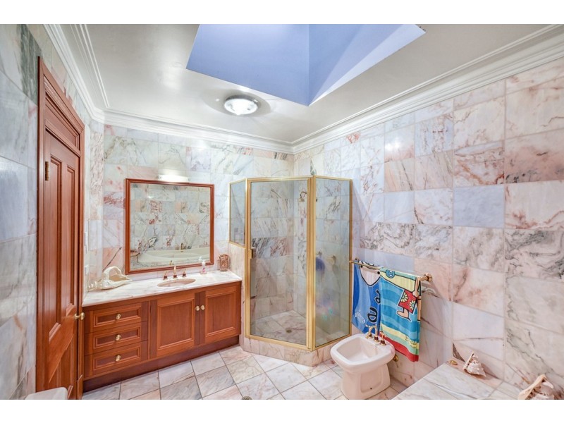 2 Lunar Place, Bridgeman Downs QLD 4035