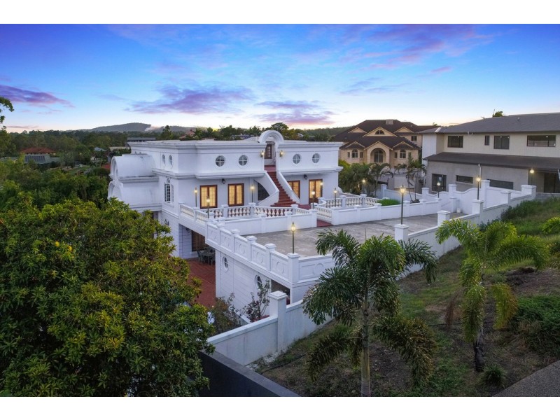 2 Lunar Place, Bridgeman Downs QLD 4035