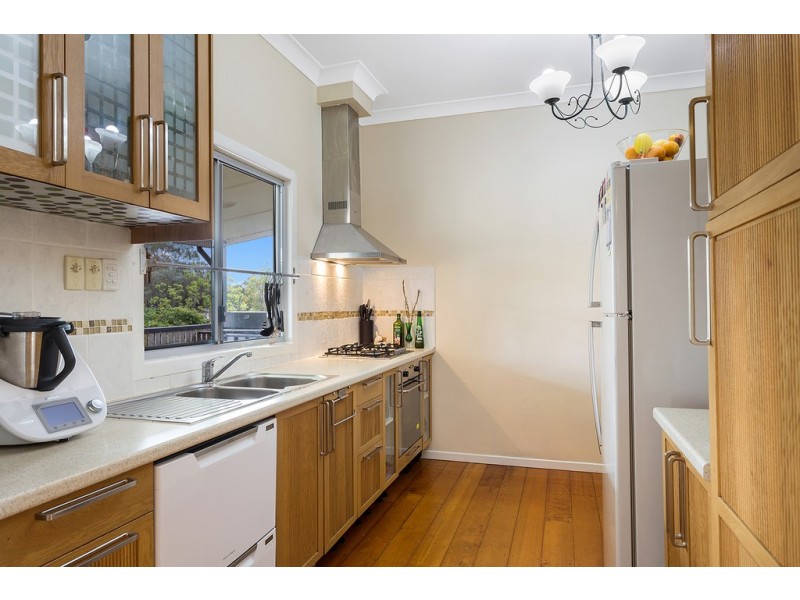 64 Sixth Avenue, Kedron QLD 4031