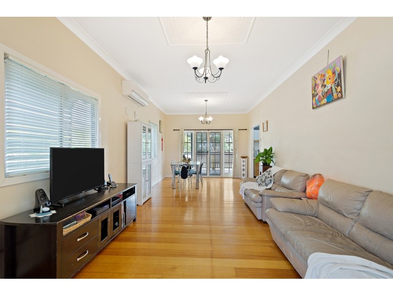 64 Sixth Avenue, Kedron QLD 4031