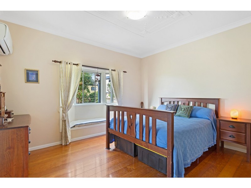 64 Sixth Avenue, Kedron QLD 4031