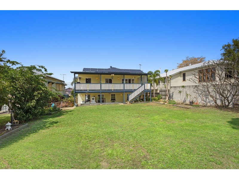 64 Sixth Avenue, Kedron QLD 4031