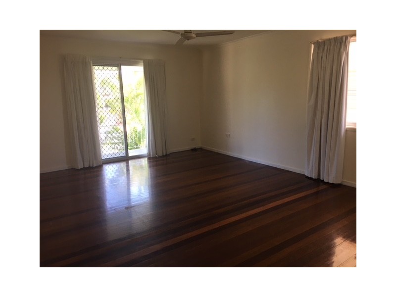 8 Williams Street, Redcliffe QLD 4020