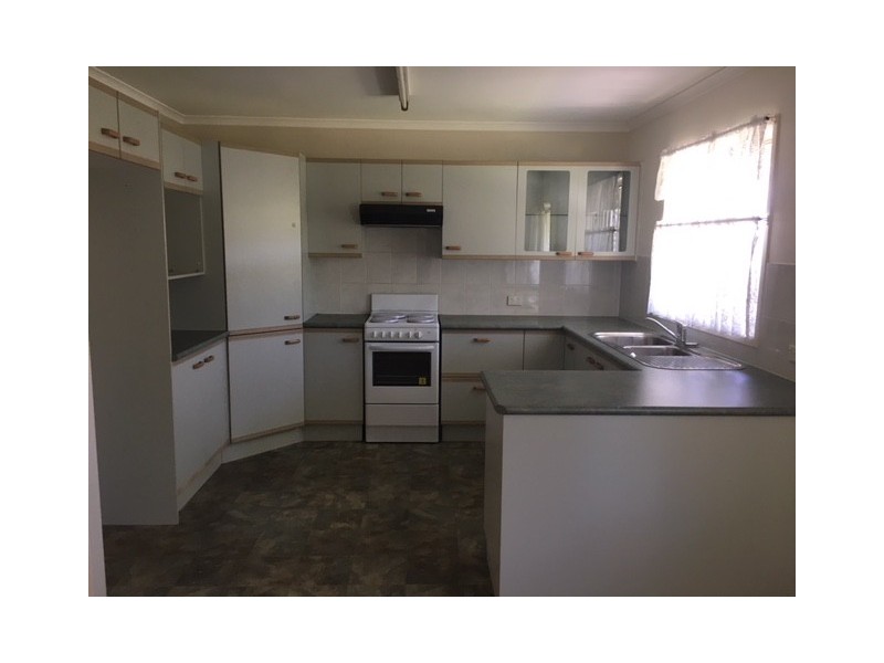 8 Williams Street, Redcliffe QLD 4020