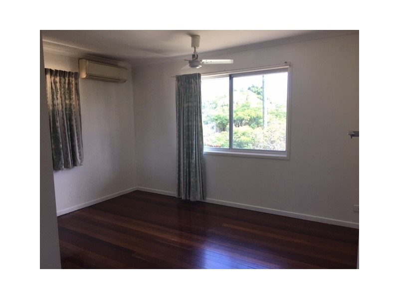 8 Williams Street, Redcliffe QLD 4020