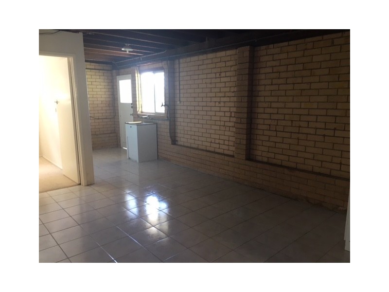 8 Williams Street, Redcliffe QLD 4020