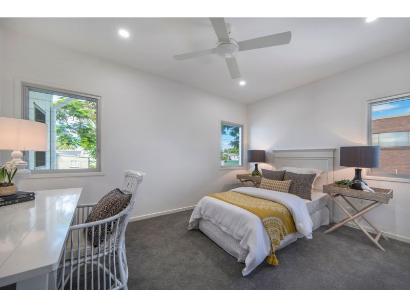 11 Gordon Street, Hendra QLD 4011