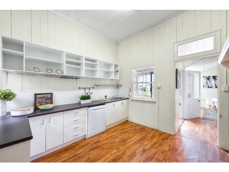 112 Oriel Road, Clayfield QLD 4011