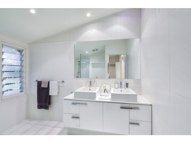 112 Oriel Road, Clayfield QLD 4011