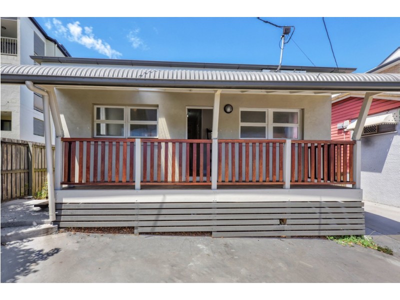 411 Sandgate Rd, Albion QLD 4010
