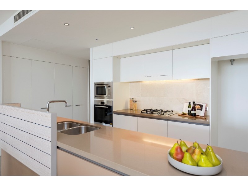 304/99 Marine Parade, Redcliffe QLD 4020