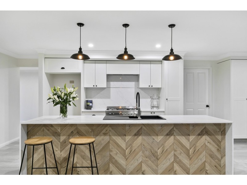 27 Winchcombe Avenue, Murrumba Downs QLD 4503