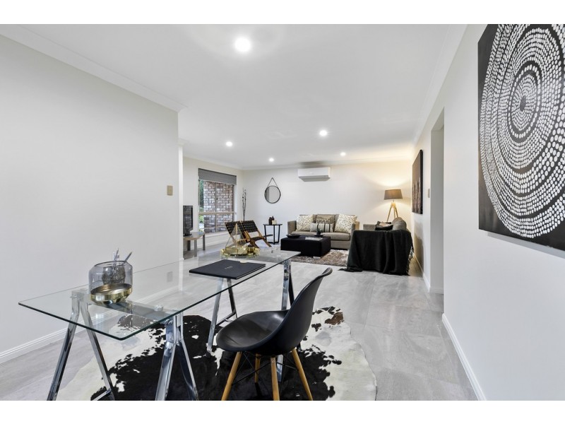 27 Winchcombe Avenue, Murrumba Downs QLD 4503