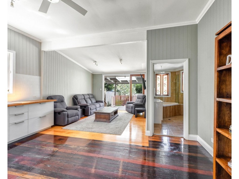 411 Sandgate Rd, Albion QLD 4010