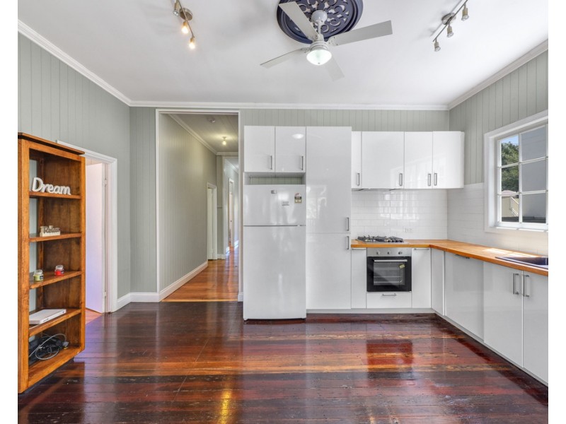 411 Sandgate Rd, Albion QLD 4010