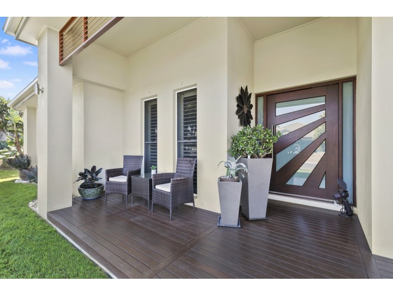 8 Player Street, North Lakes QLD 4509