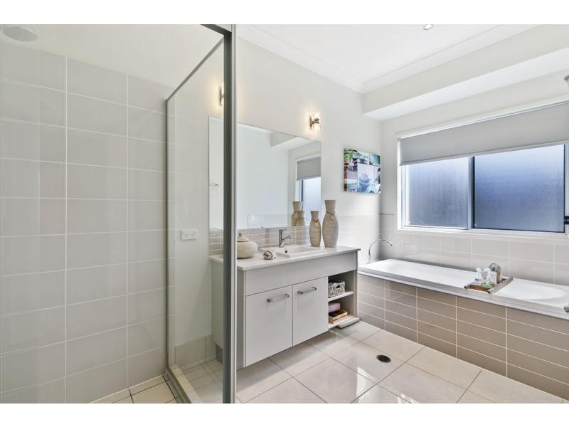 8 Player Street, North Lakes QLD 4509
