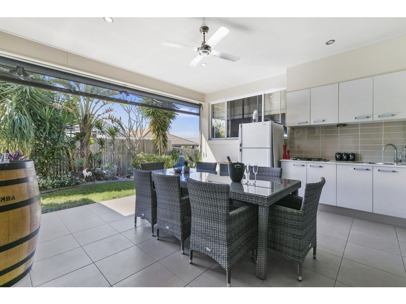 8 Player Street, North Lakes QLD 4509