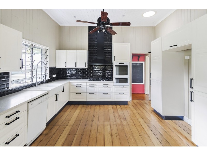 54 Kent Road, Wooloowin QLD 4030