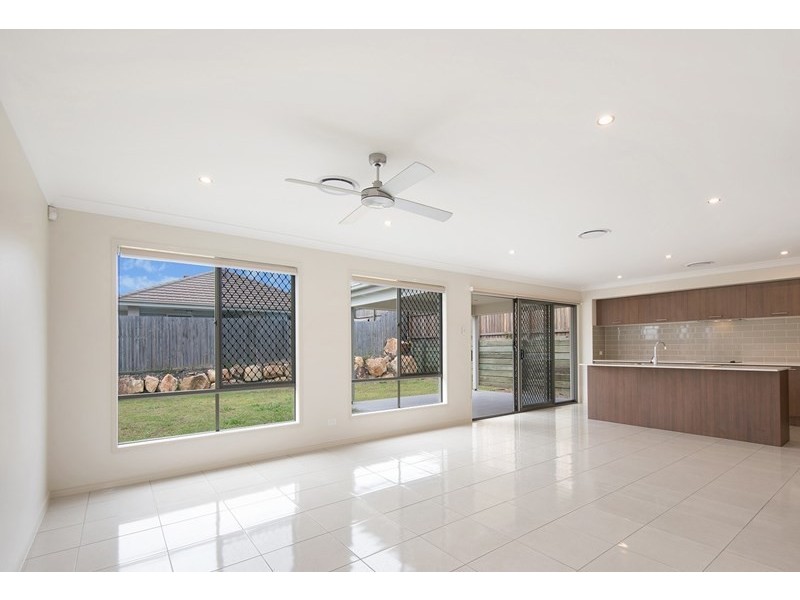 8 Harrison Street, North Lakes QLD 4509
