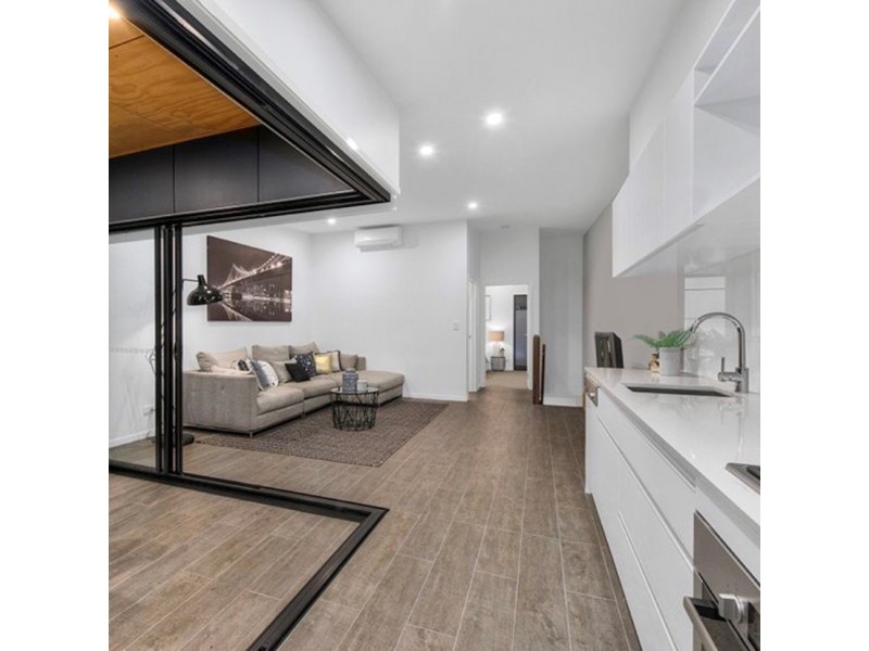 2/27 Bowen Street, Windsor QLD 4030